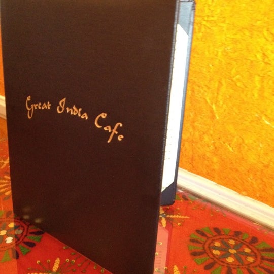 รูปภาพถ่ายที่ Great India Cafe โดย Beth M. เมื่อ 2/24/2012