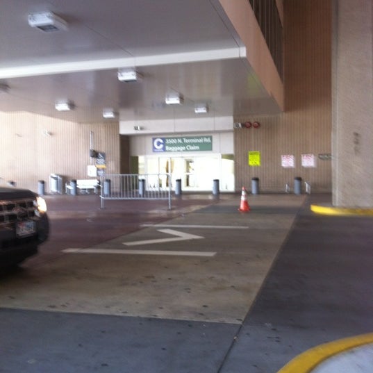 Terminal C Passenger Pickup. Airport in Bush Intercontinental