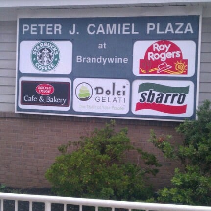 Снимок сделан в Peter J. Camiel Service Plaza пользователем Eric S. 8/25/2012