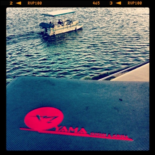 4/21/2012にKelly J.がYama Sushi on the Lakeで撮った写真
