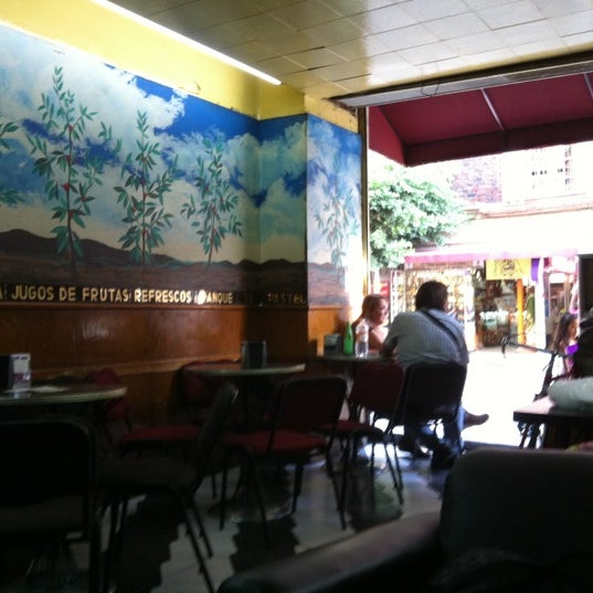 Foto scattata a Café Río da Jesús Eduardo il 9/6/2012