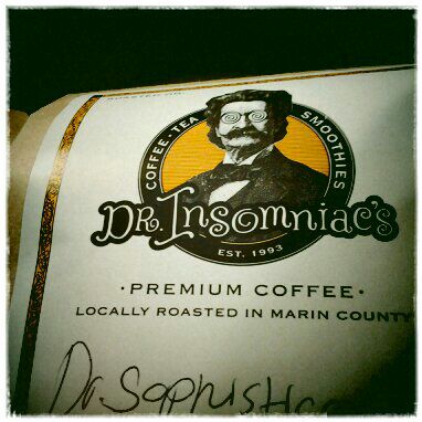 Foto diambil di Dr. Insomniac&#39;s Fine Coffee, Tea, Smoothies &amp; Cafe oleh Natalie pada 2/28/2012