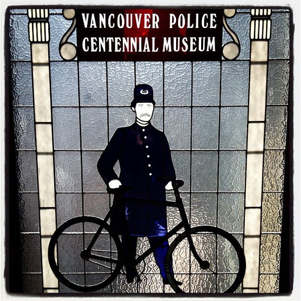 5/19/2012 tarihinde Jay M.ziyaretçi tarafından Vancouver Police Museum'de çekilen fotoğraf