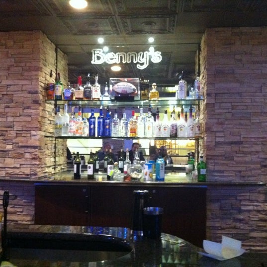 Foto tomada en Benny&#39;s Pub &amp; Eatery @ Horseshoe Casino  por Blah B. el 4/28/2012