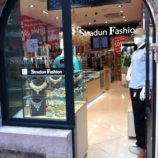 3/23/2012にDubravko G.がStradun Fashionで撮った写真
