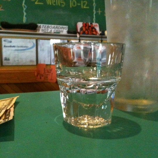 รูปภาพถ่ายที่ Kimball&#39;s Pub โดย Kacy C. เมื่อ 5/2/2012
