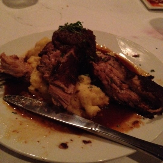 Photo taken at Ruffino&#39;s Restaurant - Steak, Seafood, Italian by Ed O. on 4/27/2012