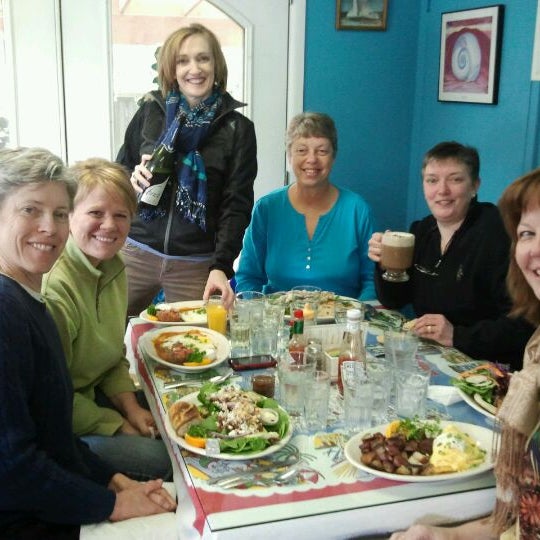 3/17/2012 tarihinde Penny R.ziyaretçi tarafından Wanda&#39;s Cafe + Bakery'de çekilen fotoğraf