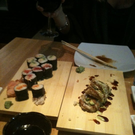 รูปภาพถ่ายที่ Umi Japanese Restaurant โดย Sergio R. เมื่อ 3/3/2012