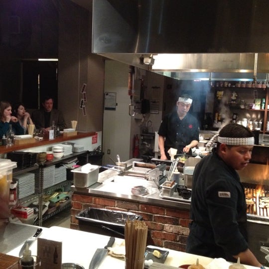3/11/2012 tarihinde Ryan E.ziyaretçi tarafından Kushi Izakaya &amp; Sushi'de çekilen fotoğraf