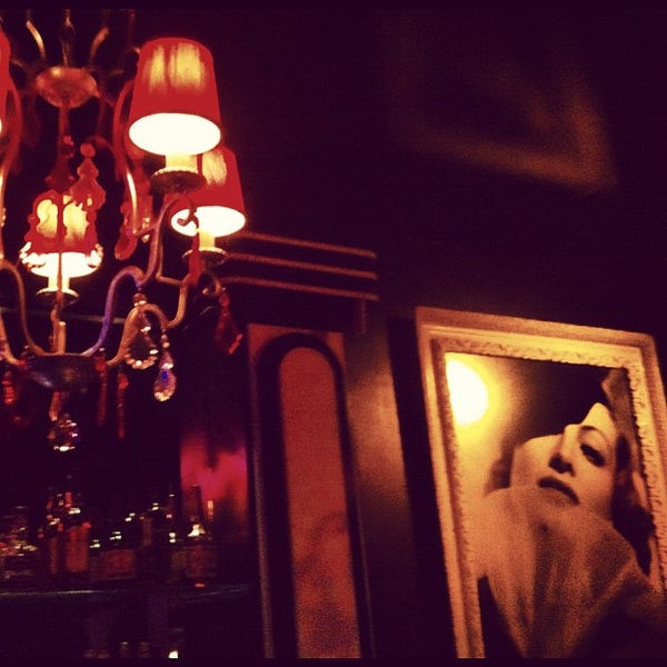 6/30/2012にRobert S.がElla Loungeで撮った写真