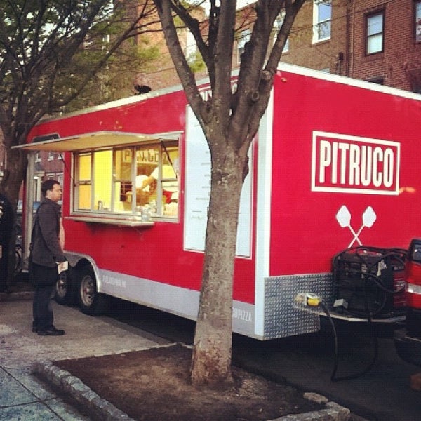 Photo taken at Pitruco Mobile Wood-Fired Pizza by Andy O. on 3/29/2012