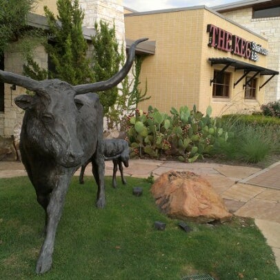 Photo taken at The Keg Steakhouse + Bar - Las Colinas by Dolphan on 8/10/2012