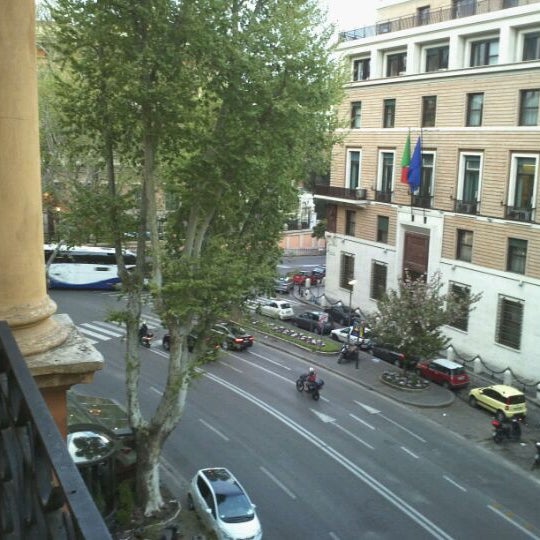 Das Foto wurde bei Hotel Ambasciatori Palace von Marina M. am 4/13/2012 aufgenommen