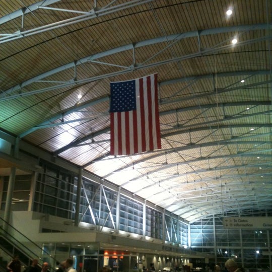 Photo taken at Shreveport Regional Airport (SHV) by Earl B. on 2/21/2012
