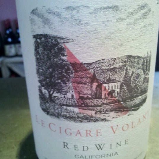 Photo taken at Le Cigare Volant by Margarona on 5/26/2012