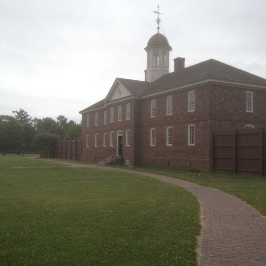 Photos At The Dewitt Wallace Decorative Arts Museum 8 Tips From