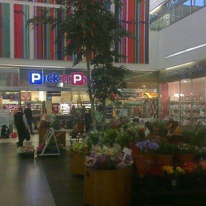 Foto tomada en Morningside Shopping Centre  por Tejas S. el 7/1/2012