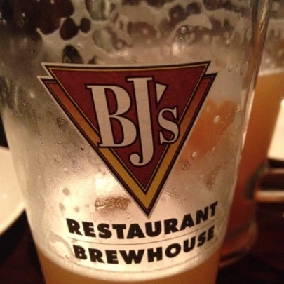 8/7/2012 tarihinde Miguel C.ziyaretçi tarafından BJ&#39;s Restaurant &amp; Brewhouse'de çekilen fotoğraf
