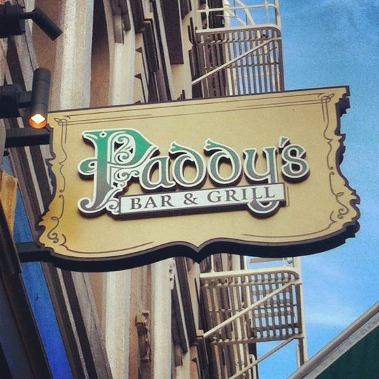 6/21/2012 tarihinde Pat L.ziyaretçi tarafından Paddy&#39;s Bar &amp; Grill'de çekilen fotoğraf