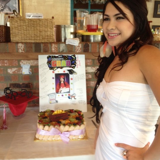 6/16/2012 tarihinde Susana B.ziyaretçi tarafından Mimi&#39;s Cafe'de çekilen fotoğraf