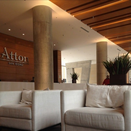 Foto tomada en Hotel Atton San Isidro  por Carlos E. el 5/25/2012