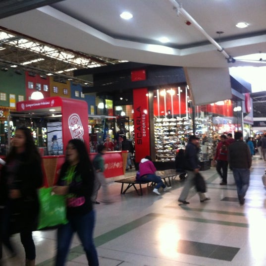 Foto scattata a Mall Paseo Arauco Estación da Oswaldo A. il 7/14/2012