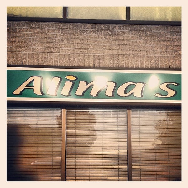 8/8/2012 tarihinde Sid F.ziyaretçi tarafından Alima&#39;s Roti Shop'de çekilen fotoğraf