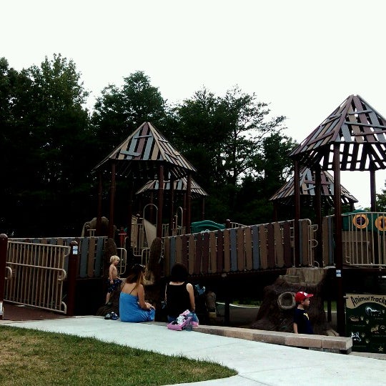 Chessie S Big Backyard Alexandria Va