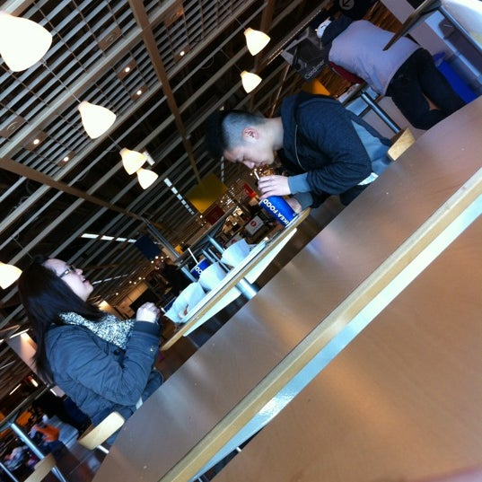 Das Foto wurde bei IKEA Bistro von Carl G. am 2/3/2012 aufgenommen
