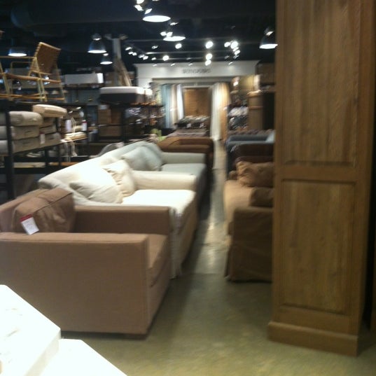 Restoration Hardware Outlet Furniture and Home Store in Leesburg