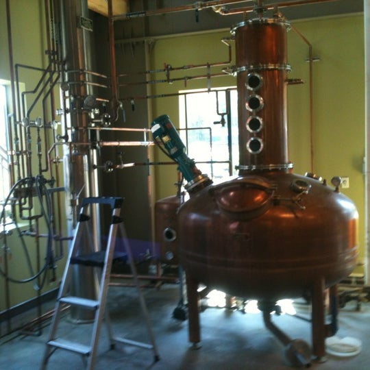 Photo taken at Bainbridge Organic Distillers by Alex W. on 8/14/2012