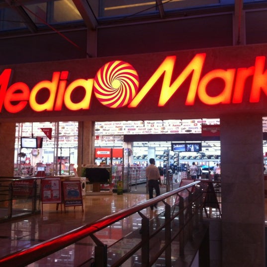 Photo taken at MediaMarkt by Metinol 💉 on 8/24/2012