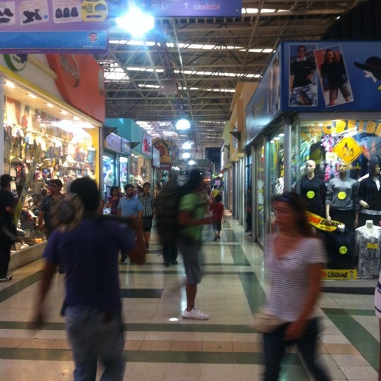รูปภาพถ่ายที่ Mall Paseo Arauco Estación โดย Santiago F. เมื่อ 2/22/2012