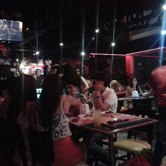 7/6/2012에 Kun C.님이 Stars Pizza, karaoke &amp; Bar에서 찍은 사진