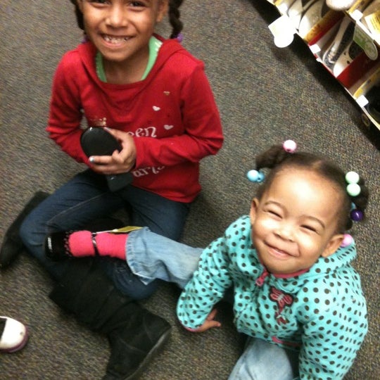 payless roosevelt blvd