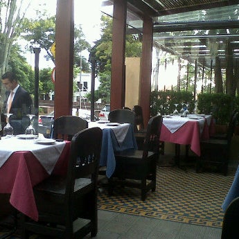 Das Foto wurde bei Tienda de Café von Ramiro G. am 6/20/2012 aufgenommen