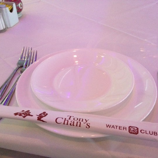 8/26/2012 tarihinde Chats C.ziyaretçi tarafından Tony Chan&#39;s Water Club'de çekilen fotoğraf