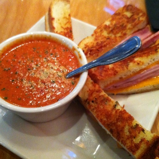 Tomatoe Bisque with Ham and Cheese is wonderful. Would order this again.