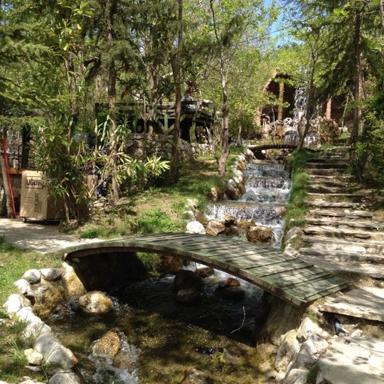 4/20/2012에 Melda G.님이 Orjinal şelale park yaka şelalesi에서 찍은 사진