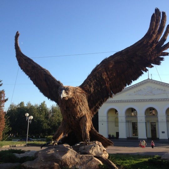 Орел на вокзале в городе орле