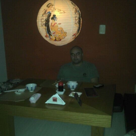 รูปภาพถ่ายที่ Sushi Yama โดย Rodrigo M. เมื่อ 4/11/2012