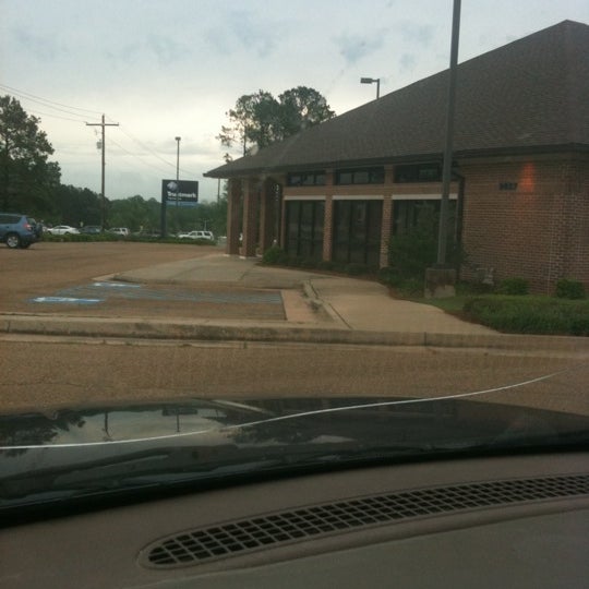 trustmark near me flowood ms