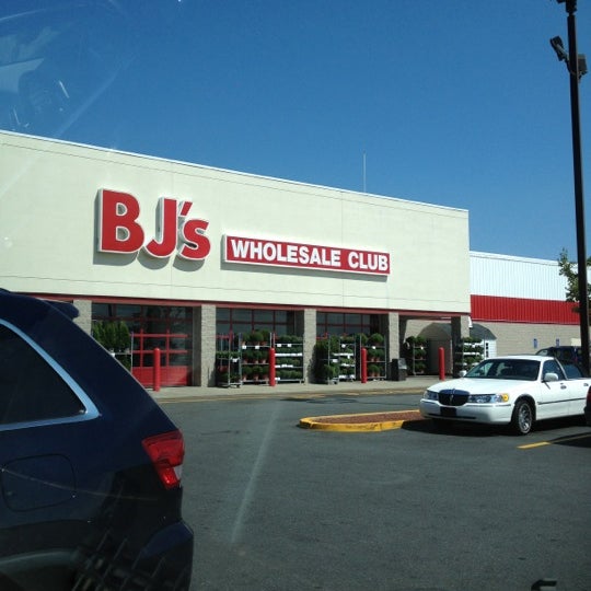 BJ's Wholesale Club Warehouse Store in South Attleboro