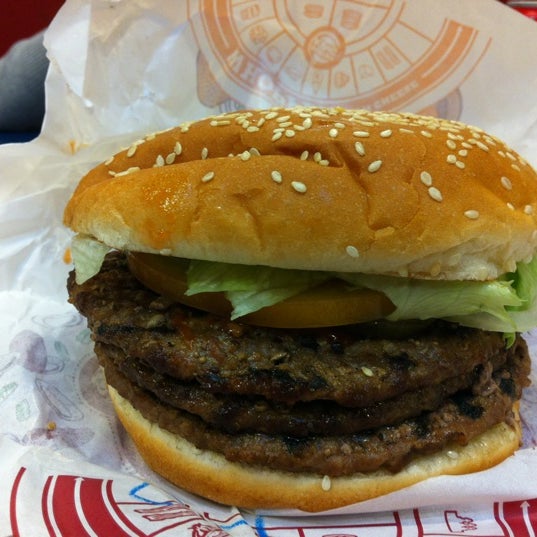 Foto scattata a Burger King da Radoslav A. il 2/12/2012