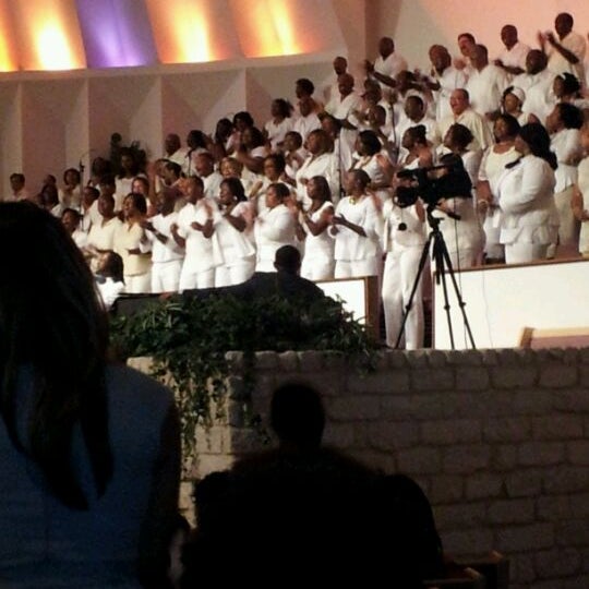 Foto tirada no(a) Christian Chapel Temple Of Faith por Roberta G. em 7/20/2012