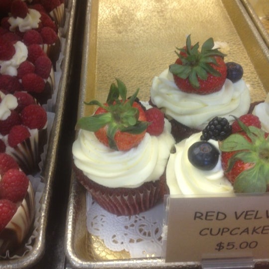 Photos at Bread Basket Cake Co. Bakery in Camarillo