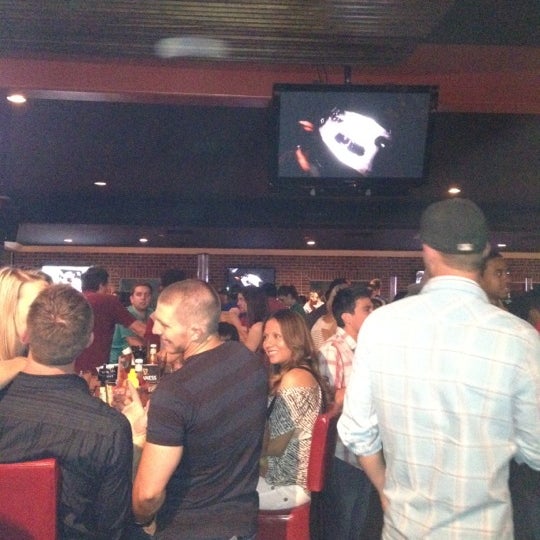 Foto diambil di Republic Bar &amp; Grill oleh Cal S. pada 6/9/2012