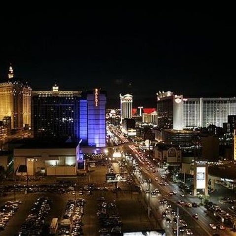 รูปภาพถ่ายที่ The Platinum Hotel โดย Brian H. เมื่อ 6/11/2012