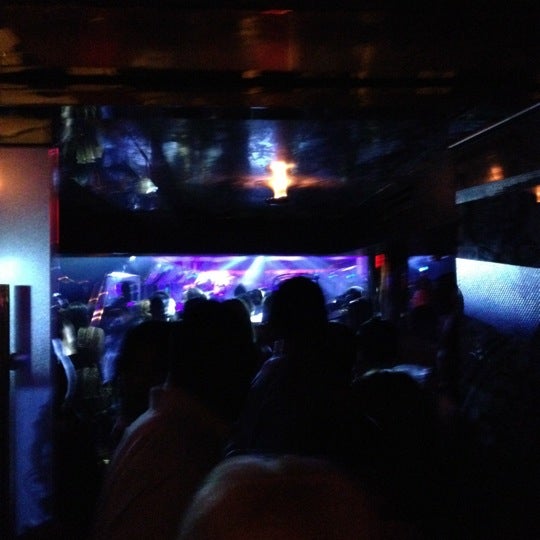 Foto tirada no(a) Reign Nightclub por FonZy F. em 5/26/2012